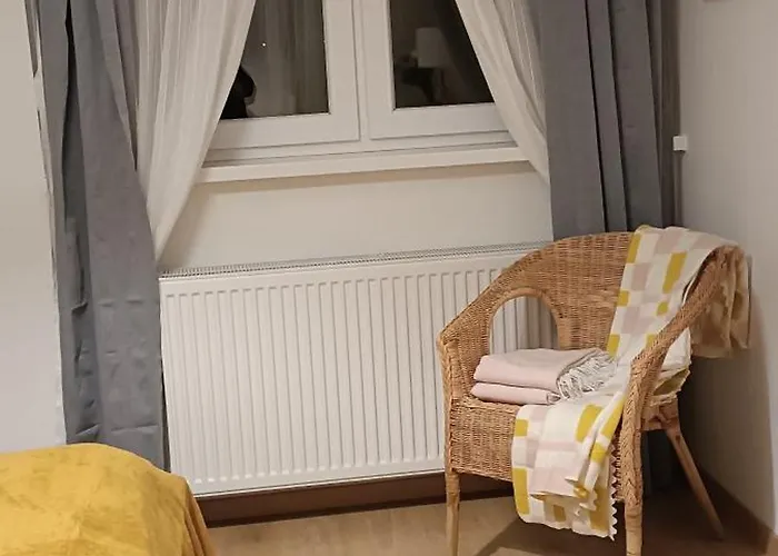 Charlotte Bellevue * Eger