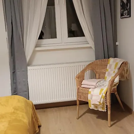 Charlotte Bellevue * エゲル