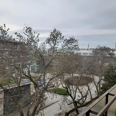 Charlotte Bellevue Apartman Eger