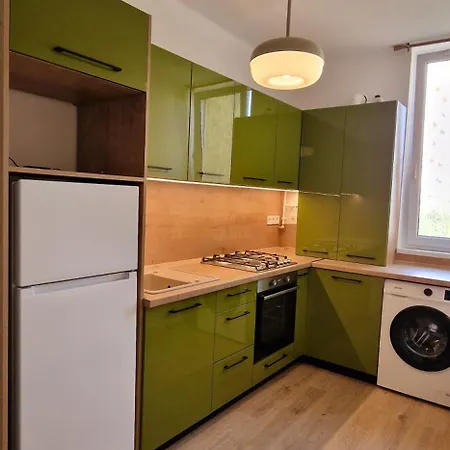 Charlotte Bellevue * エゲル